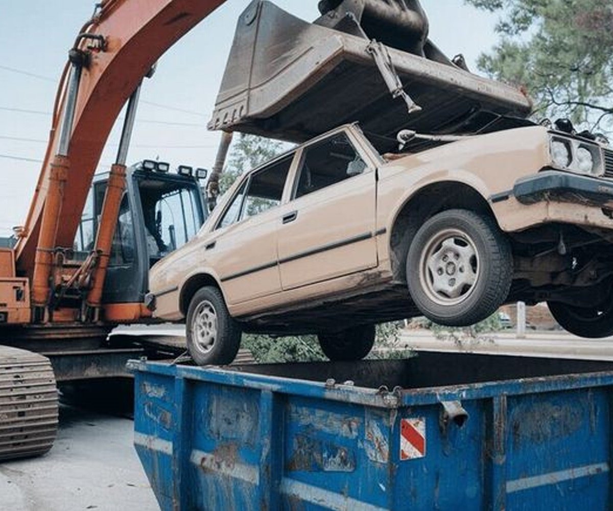 A Day in the Life of a Junk Car Towing Service