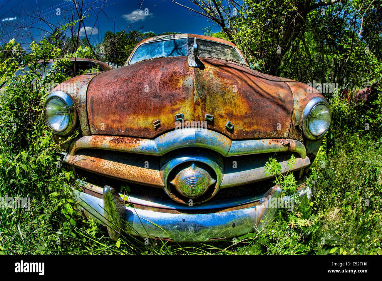 Top 10 Classic Cars You Should Never Junk (Even If They Donâ€™t Run)